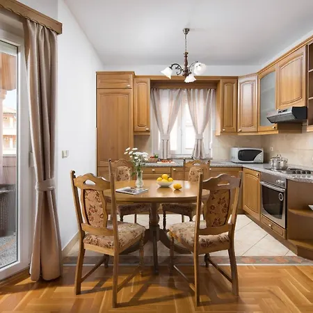 Apartment Mozart *